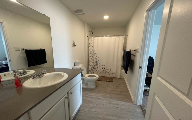 1060 Shutter Way, Kerrville, TX 78028, 3 Habitaciones Habitaciones , ,2 BañosBaños,Residential,En Venta,1060 Shutter Way,119480