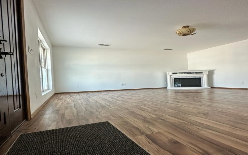 2137 Texas St, Pecos, TX 79772, 2 Habitaciones Habitaciones , ,2 BañosBaños,Residential,En Venta,2137 Texas St,160767