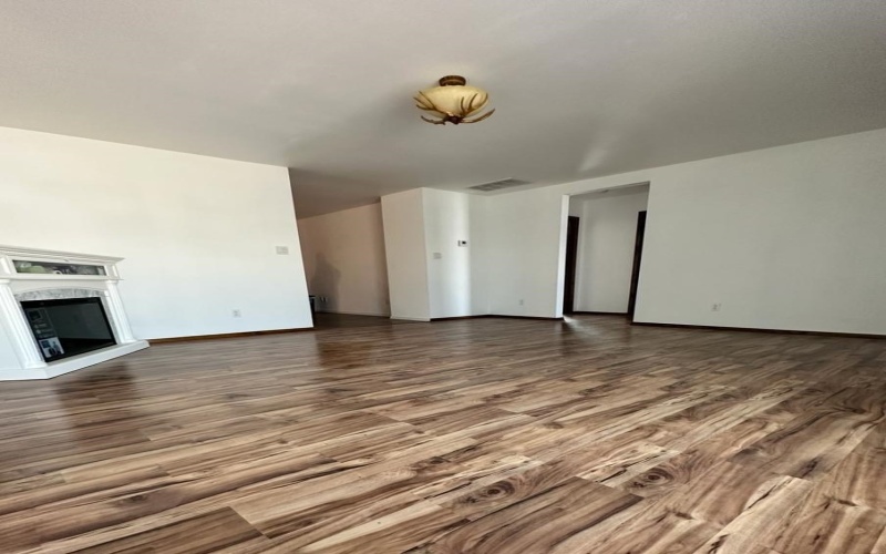 2137 Texas St, Pecos, TX 79772, 2 Habitaciones Habitaciones , ,2 BañosBaños,Residential,En Venta,2137 Texas St,160767