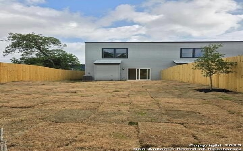 1834 Montana #101, San Antonio, TX 78203, 3 Habitaciones Habitaciones , ,2 BañosBaños,Residential,En Venta,1834 Montana,1873756