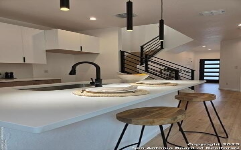 1834 Montana #201, San Antonio, TX 78203, 3 Habitaciones Habitaciones , ,2 BañosBaños,Residential,En Venta,1834 Montana,1873763