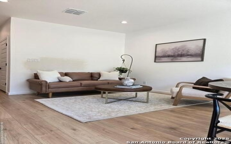 1834 Montana #201, San Antonio, TX 78203, 3 Habitaciones Habitaciones , ,2 BañosBaños,Residential,En Venta,1834 Montana,1873763