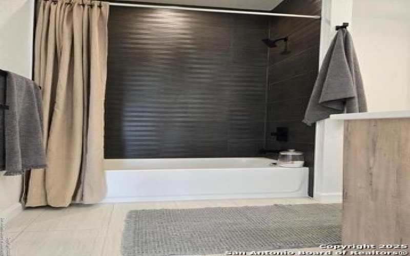 1834 Montana #201, San Antonio, TX 78203, 3 Habitaciones Habitaciones , ,2 BañosBaños,Residential,En Venta,1834 Montana,1873763