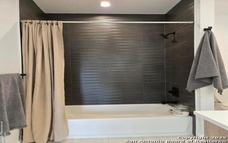 1834 Montana #201, San Antonio, TX 78203, 3 Habitaciones Habitaciones , ,2 BañosBaños,Residential,En Venta,1834 Montana,1873763