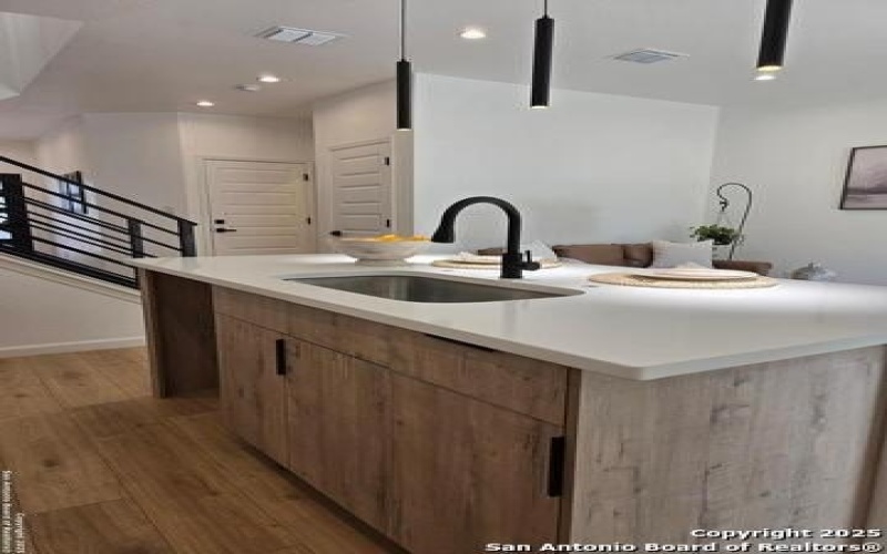 1834 Montana #201, San Antonio, TX 78203, 3 Habitaciones Habitaciones , ,2 BañosBaños,Residential,En Venta,1834 Montana,1873763
