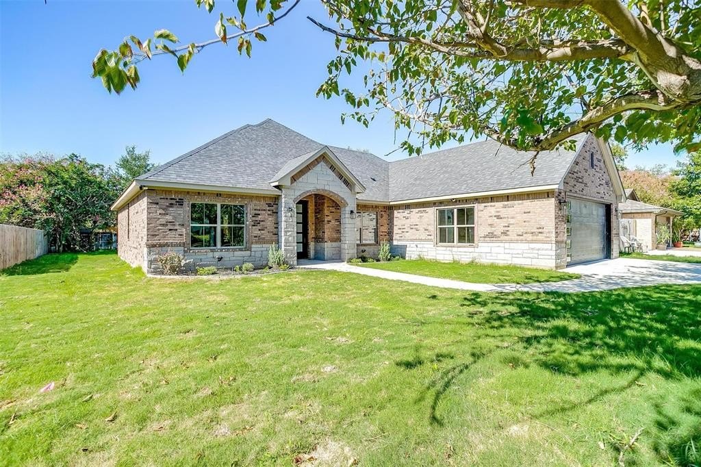 908 Meadowlark Lane, Granbury, TX 76048, 4 Habitaciones Habitaciones , ,2 BañosBaños,Residential Lease,En Alquiler,908 Meadowlark Lane,20951125