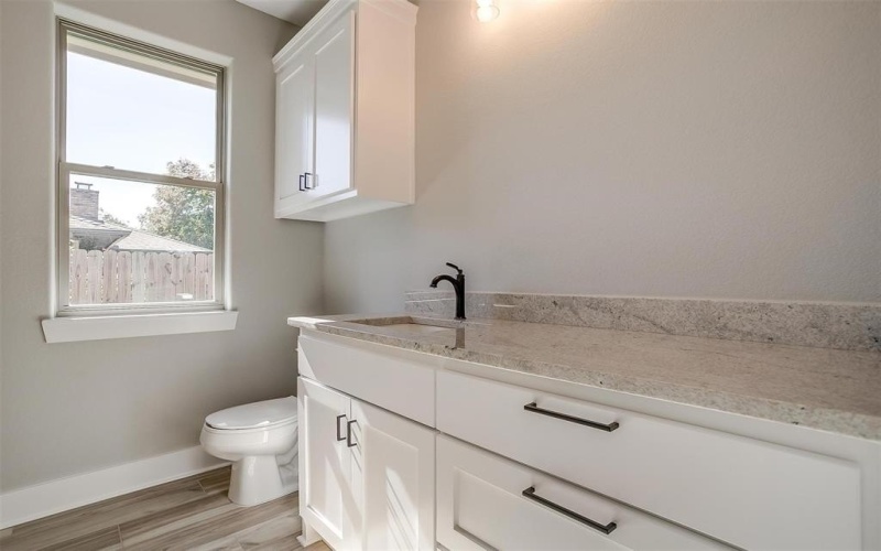 908 Meadowlark Lane, Granbury, TX 76048, 4 Habitaciones Habitaciones , ,2 BañosBaños,Residential Lease,En Alquiler,908 Meadowlark Lane,20951125