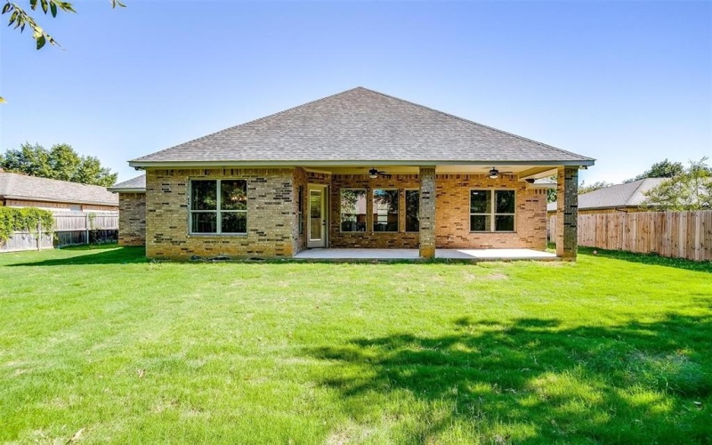 908 Meadowlark Lane, Granbury, TX 76048, 4 Habitaciones Habitaciones , ,2 BañosBaños,Residential Lease,En Alquiler,908 Meadowlark Lane,20951125