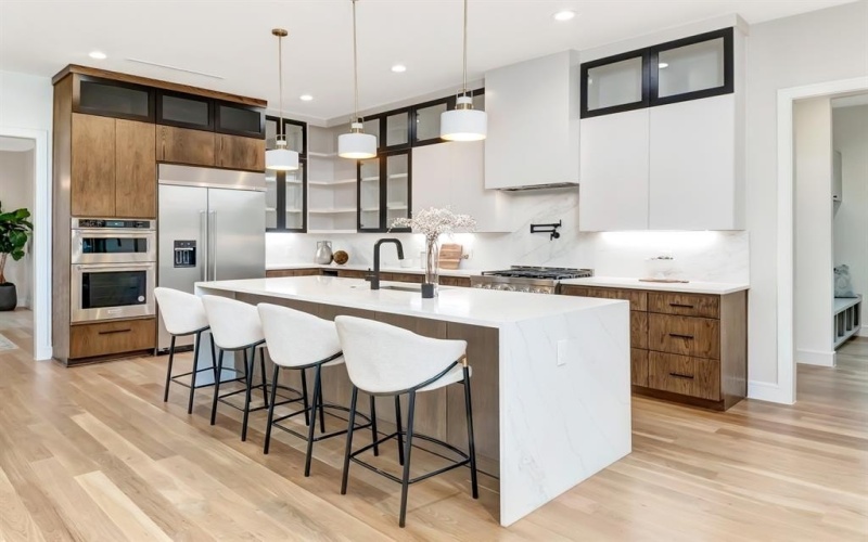 3523 Whitehall Drive, Dallas, TX 75229, 5 Bedrooms Bedrooms, ,6 BathroomsBathrooms,Residential,For Sale,3523 Whitehall Drive,20958382
