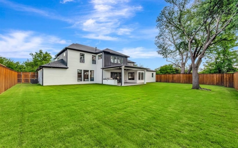 3523 Whitehall Drive, Dallas, TX 75229, 5 Bedrooms Bedrooms, ,6 BathroomsBathrooms,Residential,For Sale,3523 Whitehall Drive,20958382