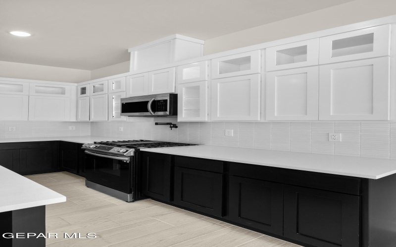 13992 Summer Haill Avenue, El Paso, TX 79928, 4 Bedrooms Bedrooms, ,2 BathroomsBathrooms,Residential,For Sale,13992 Summer Haill Avenue,924143