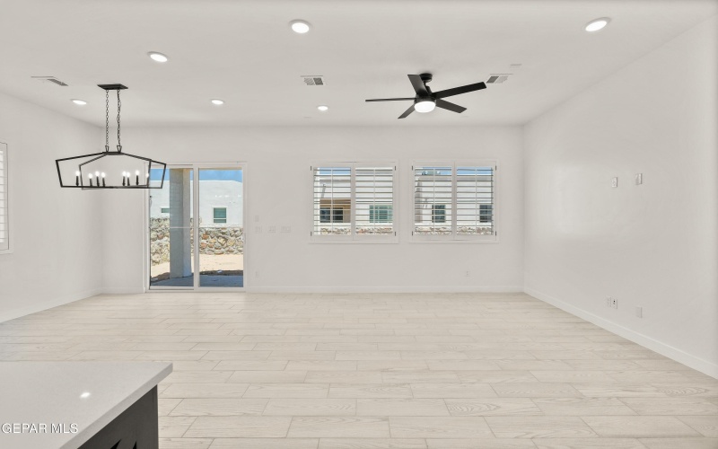 13992 Summer Haill Avenue, El Paso, TX 79928, 4 Bedrooms Bedrooms, ,2 BathroomsBathrooms,Residential,For Sale,13992 Summer Haill Avenue,924143
