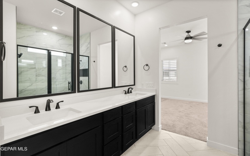 13992 Summer Haill Avenue, El Paso, TX 79928, 4 Bedrooms Bedrooms, ,2 BathroomsBathrooms,Residential,For Sale,13992 Summer Haill Avenue,924143
