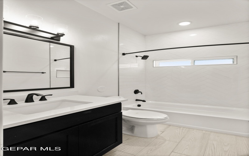 13992 Summer Haill Avenue, El Paso, TX 79928, 4 Bedrooms Bedrooms, ,2 BathroomsBathrooms,Residential,For Sale,13992 Summer Haill Avenue,924143