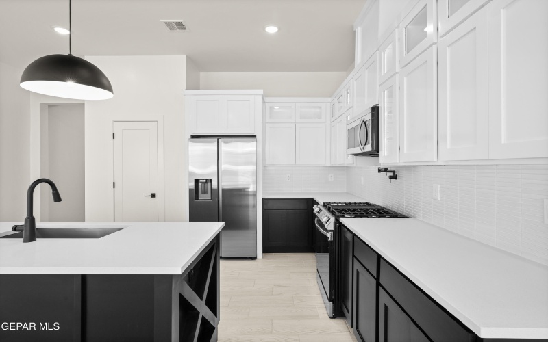 13992 Summer Haill Avenue, El Paso, TX 79928, 4 Bedrooms Bedrooms, ,2 BathroomsBathrooms,Residential,For Sale,13992 Summer Haill Avenue,924143