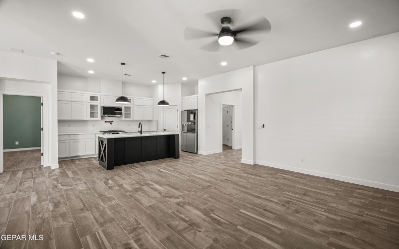 13917 Summer Wave Avenue, El Paso, TX 79928, 3 Habitaciones Habitaciones , ,2 BañosBaños,Residential,En Venta,13917 Summer Wave Avenue,924167