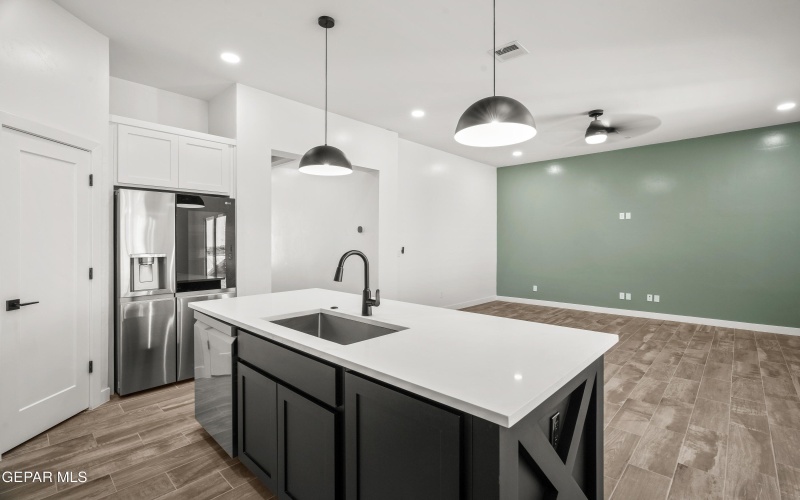 13917 Summer Wave Avenue, El Paso, TX 79928, 3 Habitaciones Habitaciones , ,2 BañosBaños,Residential,En Venta,13917 Summer Wave Avenue,924167