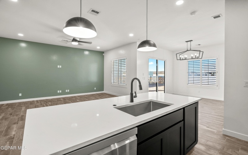 13917 Summer Wave Avenue, El Paso, TX 79928, 3 Habitaciones Habitaciones , ,2 BañosBaños,Residential,En Venta,13917 Summer Wave Avenue,924167