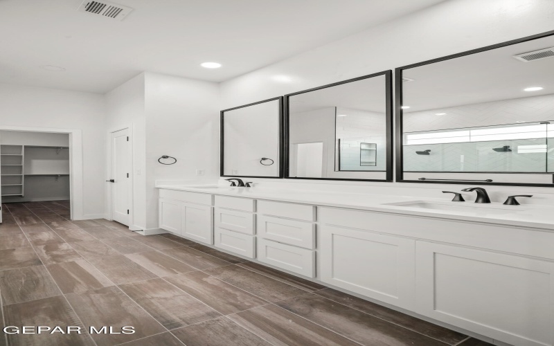 13917 Summer Wave Avenue, El Paso, TX 79928, 3 Habitaciones Habitaciones , ,2 BañosBaños,Residential,En Venta,13917 Summer Wave Avenue,924167