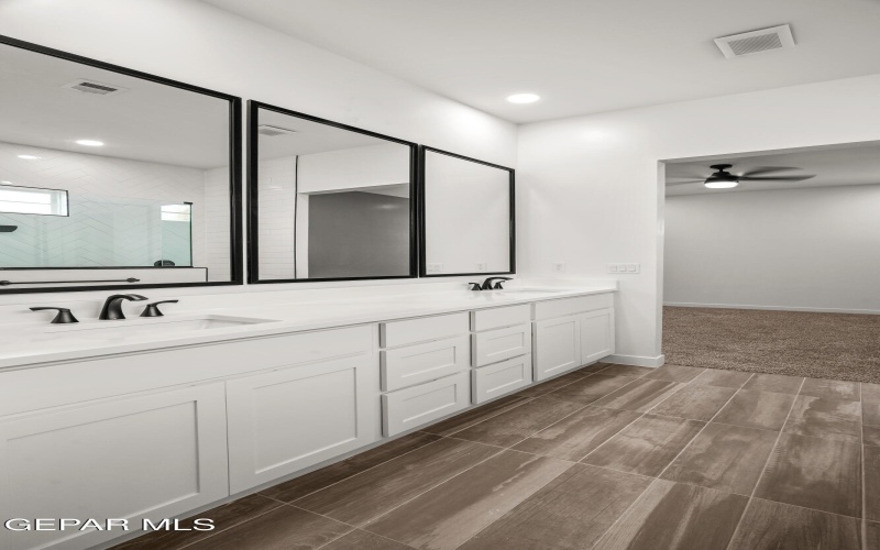 13917 Summer Wave Avenue, El Paso, TX 79928, 3 Habitaciones Habitaciones , ,2 BañosBaños,Residential,En Venta,13917 Summer Wave Avenue,924167