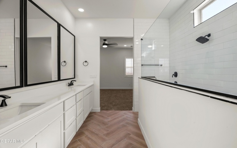 13929 Summer Wave Avenue, El Paso, TX 79928, 3 Habitaciones Habitaciones , ,2 BañosBaños,Residential,En Venta,13929 Summer Wave Avenue,924168