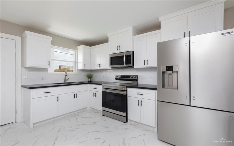 1712 B Street, Mission, TX 78572, 2 Bedrooms Bedrooms, ,2 BathroomsBathrooms,Residential,For Sale,1712 B Street,473208