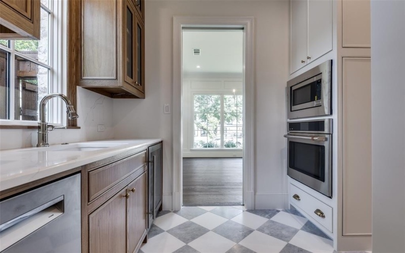 7538 Centenary Avenue, Dallas, TX 75225, 5 Bedrooms Bedrooms, ,6 BathroomsBathrooms,Residential,For Sale,7538 Centenary Avenue,20917687