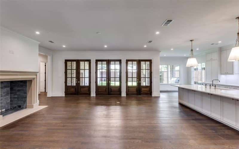 7538 Centenary Avenue, Dallas, TX 75225, 5 Bedrooms Bedrooms, ,6 BathroomsBathrooms,Residential,For Sale,7538 Centenary Avenue,20917687