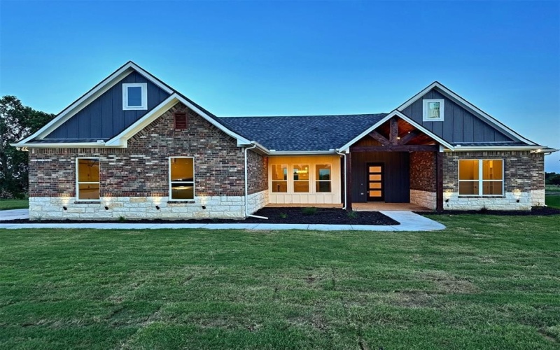8300 Kelly Lane, Alvarado, TX 76009, 4 Bedrooms Bedrooms, ,2 BathroomsBathrooms,Residential,For Sale,8300 Kelly Lane,20939448
