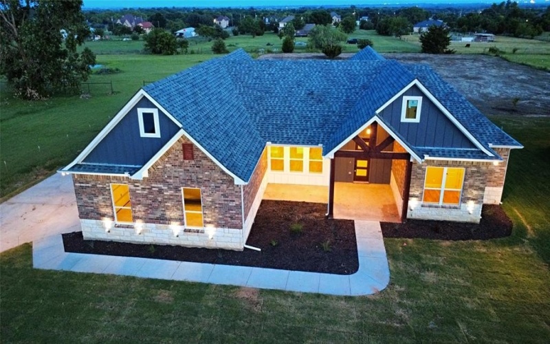 8300 Kelly Lane, Alvarado, TX 76009, 4 Bedrooms Bedrooms, ,2 BathroomsBathrooms,Residential,For Sale,8300 Kelly Lane,20939448