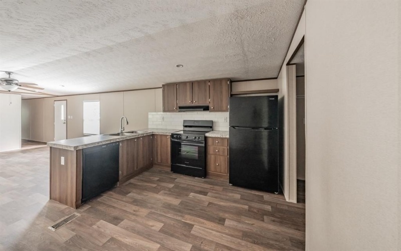 12 Meadow Pond Court, Bridgeport, TX 76426, 3 Habitaciones Habitaciones , ,2 BañosBaños,Residential,En Venta,12 Meadow Pond Court,20955126