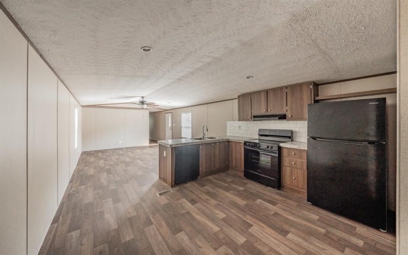 12 Meadow Pond Court, Bridgeport, TX 76426, 3 Habitaciones Habitaciones , ,2 BañosBaños,Residential,En Venta,12 Meadow Pond Court,20955126
