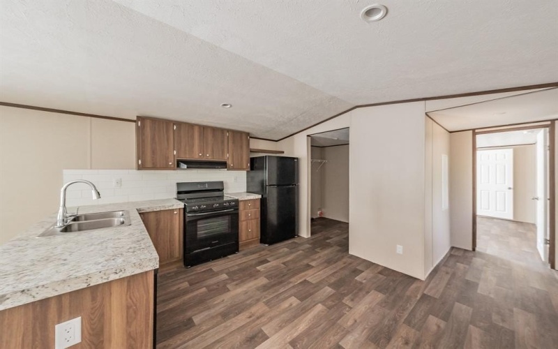 12 Meadow Pond Court, Bridgeport, TX 76426, 3 Habitaciones Habitaciones , ,2 BañosBaños,Residential,En Venta,12 Meadow Pond Court,20955126
