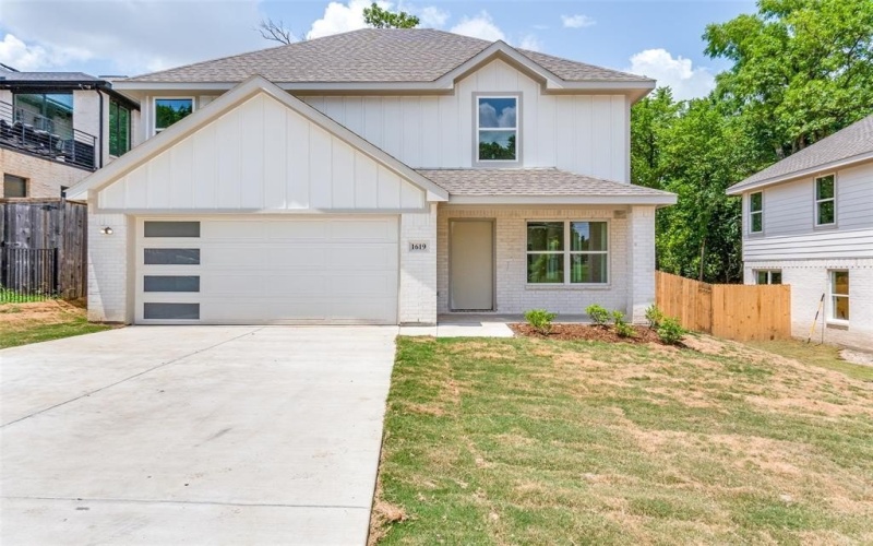 1619 E Woodin Boulevard, Dallas, TX 75203, 4 Bedrooms Bedrooms, ,2 BathroomsBathrooms,Residential,For Sale,1619 E Woodin Boulevard,20960106