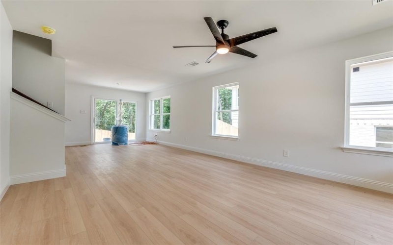 1619 E Woodin Boulevard, Dallas, TX 75203, 4 Bedrooms Bedrooms, ,2 BathroomsBathrooms,Residential,For Sale,1619 E Woodin Boulevard,20960106