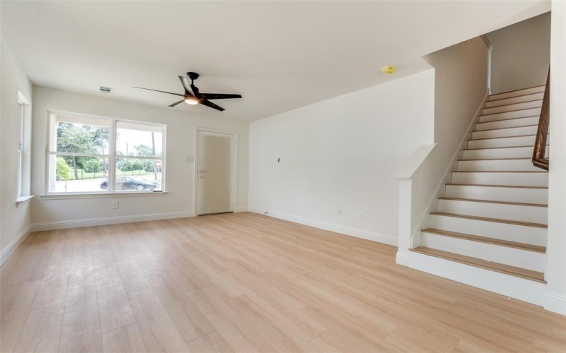 1619 E Woodin Boulevard, Dallas, TX 75203, 4 Bedrooms Bedrooms, ,2 BathroomsBathrooms,Residential,For Sale,1619 E Woodin Boulevard,20960106