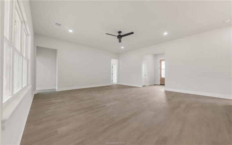 4000 Etonbury Avenue, College Station, TX 77845, 3 Habitaciones Habitaciones , ,3 BañosBaños,Residential,En Venta,4000 Etonbury Avenue,25002457