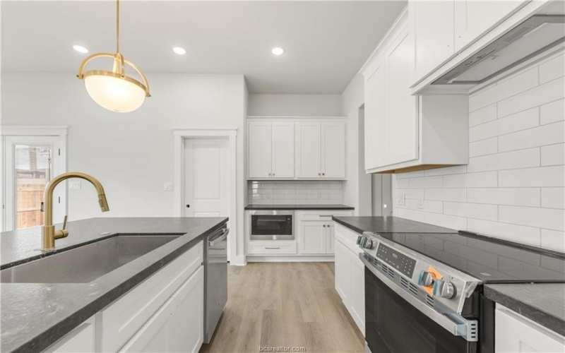 4004 Etonbury Avenue, College Station, TX 77845, 3 Habitaciones Habitaciones , ,2 BañosBaños,Residential,En Venta,4004 Etonbury Avenue,25003109