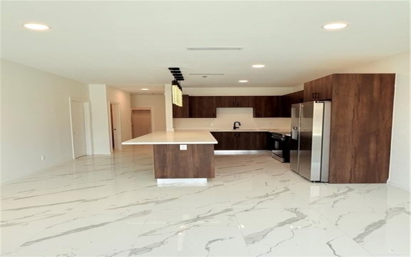 3018 S K Center Street #2, McAllen, TX 78503, 3 Bedrooms Bedrooms, ,2 BathroomsBathrooms,Residential Lease,For Rent,3018 S K Center Street,473319