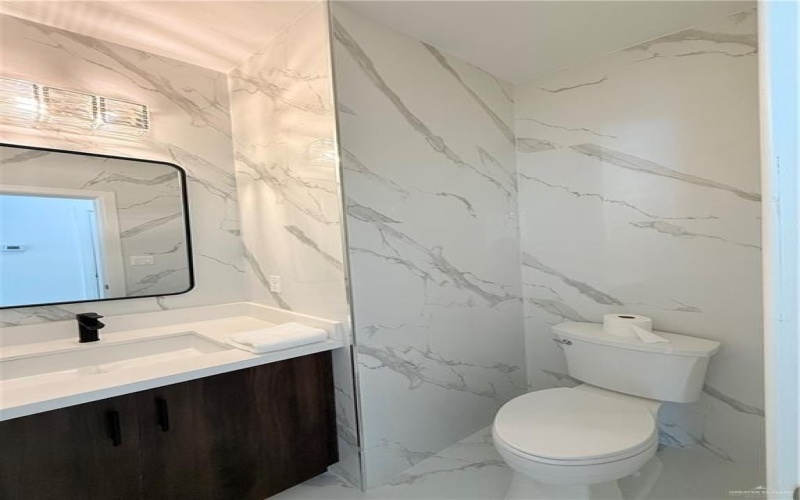 3018 S K Center Street #2, McAllen, TX 78503, 3 Bedrooms Bedrooms, ,2 BathroomsBathrooms,Residential Lease,For Rent,3018 S K Center Street,473319