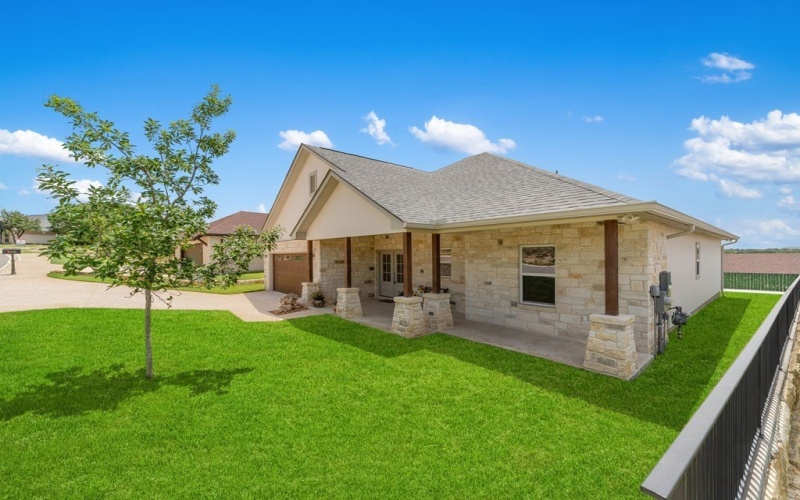 2005 Valencia Dr, Kerrville, TX 78028, 4 Habitaciones Habitaciones , ,2 BañosBaños,Residential,En Venta,2005 Valencia Dr,119494
