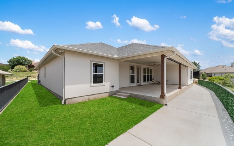 2005 Valencia Dr, Kerrville, TX 78028, 4 Habitaciones Habitaciones , ,2 BañosBaños,Residential,En Venta,2005 Valencia Dr,119494