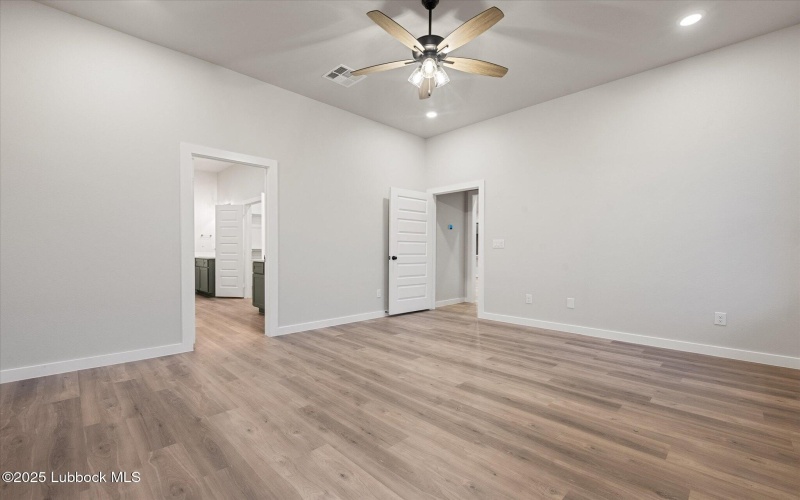 10703 Beaufort Avenue, Lubbock, TX 79424, 4 Habitaciones Habitaciones , ,3 BañosBaños,Residential,En Venta,10703 Beaufort Avenue,202555990