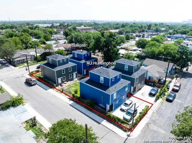 3038 W Salinas St, San Antonio, TX 78207, ,5 BañosBaños,Residential Multi Family,En Venta,3038 W Salinas St,1874034