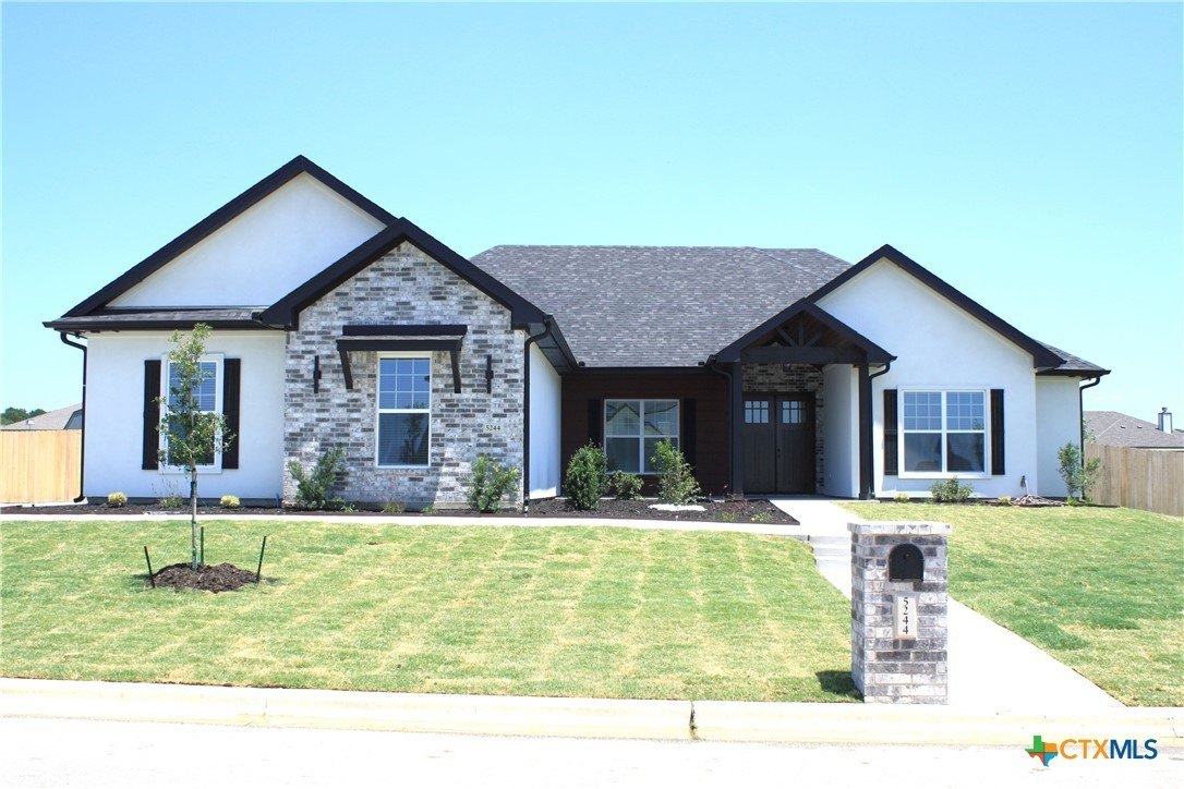 5244 Camargue Drive, Belton, TX 76513, 4 Bedrooms Bedrooms, ,3 BathroomsBathrooms,Residential,For Sale,5244 Camargue Drive,581121
