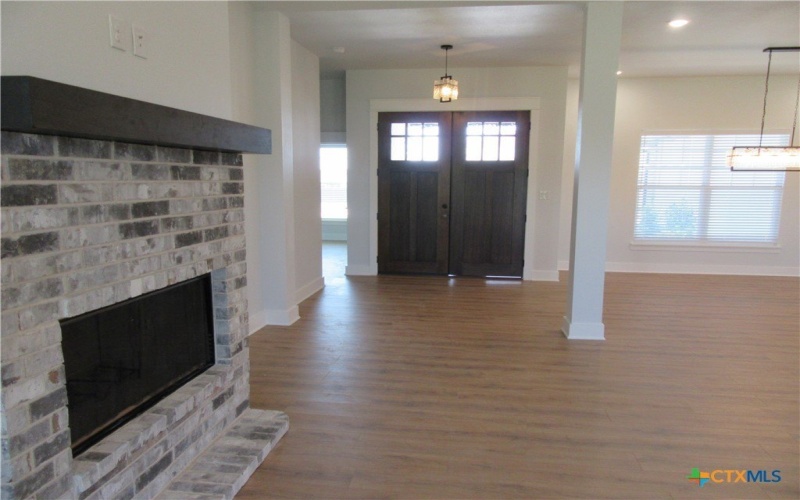 5244 Camargue Drive, Belton, TX 76513, 4 Bedrooms Bedrooms, ,3 BathroomsBathrooms,Residential,For Sale,5244 Camargue Drive,581121