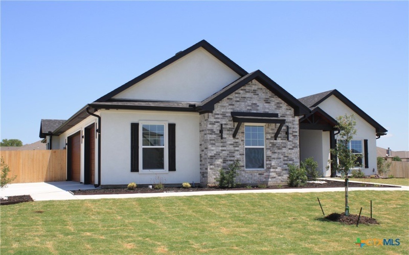 5244 Camargue Drive, Belton, TX 76513, 4 Bedrooms Bedrooms, ,3 BathroomsBathrooms,Residential,For Sale,5244 Camargue Drive,581121