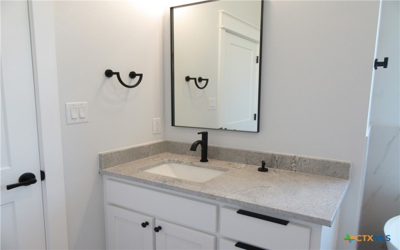 5244 Camargue Drive, Belton, TX 76513, 4 Bedrooms Bedrooms, ,3 BathroomsBathrooms,Residential,For Sale,5244 Camargue Drive,581121