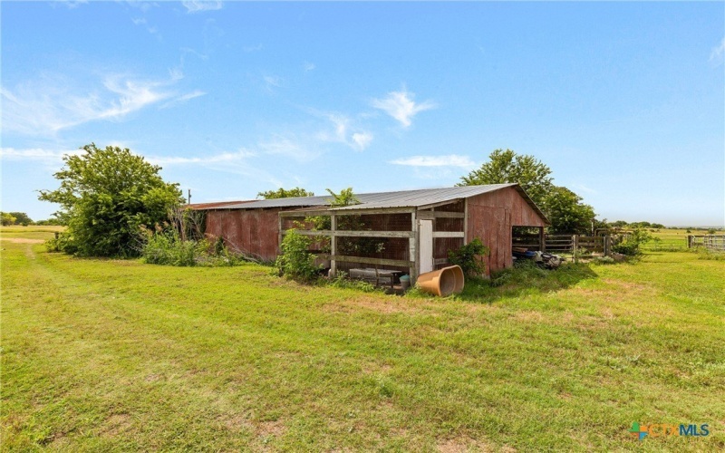 744 E Wiedemann Road, Flatonia, TX 78941, 4 Habitaciones Habitaciones , ,2 BañosBaños,Residential,En Venta,744 E Wiedemann Road,582580