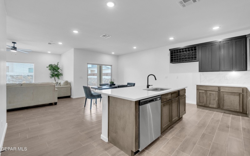 13868 Carolina Ponce Avenue, Horizon City, TX 79928, 4 Bedrooms Bedrooms, ,2 BathroomsBathrooms,Residential,For Sale,13868 Carolina Ponce Avenue,924255